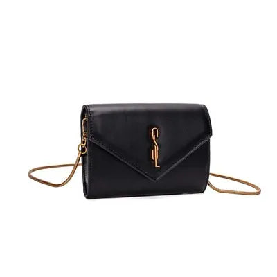 BOLSA CARTEIRA SOFT LISO TRANSVERSAL PRETA SANTA LOLLA