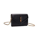 BOLSA CARTEIRA SOFT LISO TRANSVERSAL PRETA SANTA LOLLA