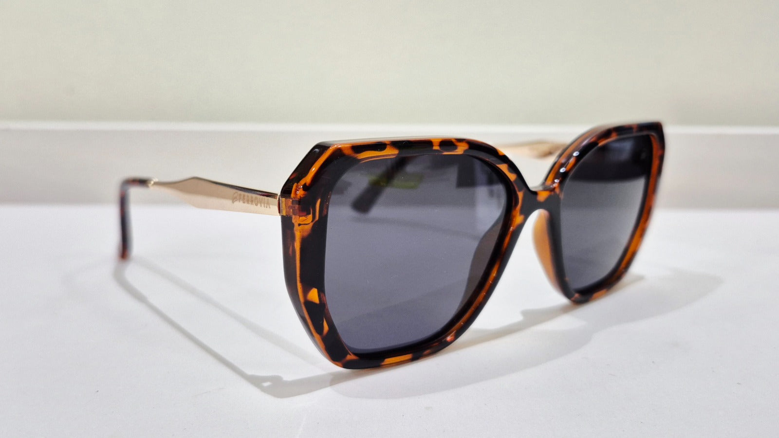 ÓCULOS DE SOL FERROVIA FEMININO